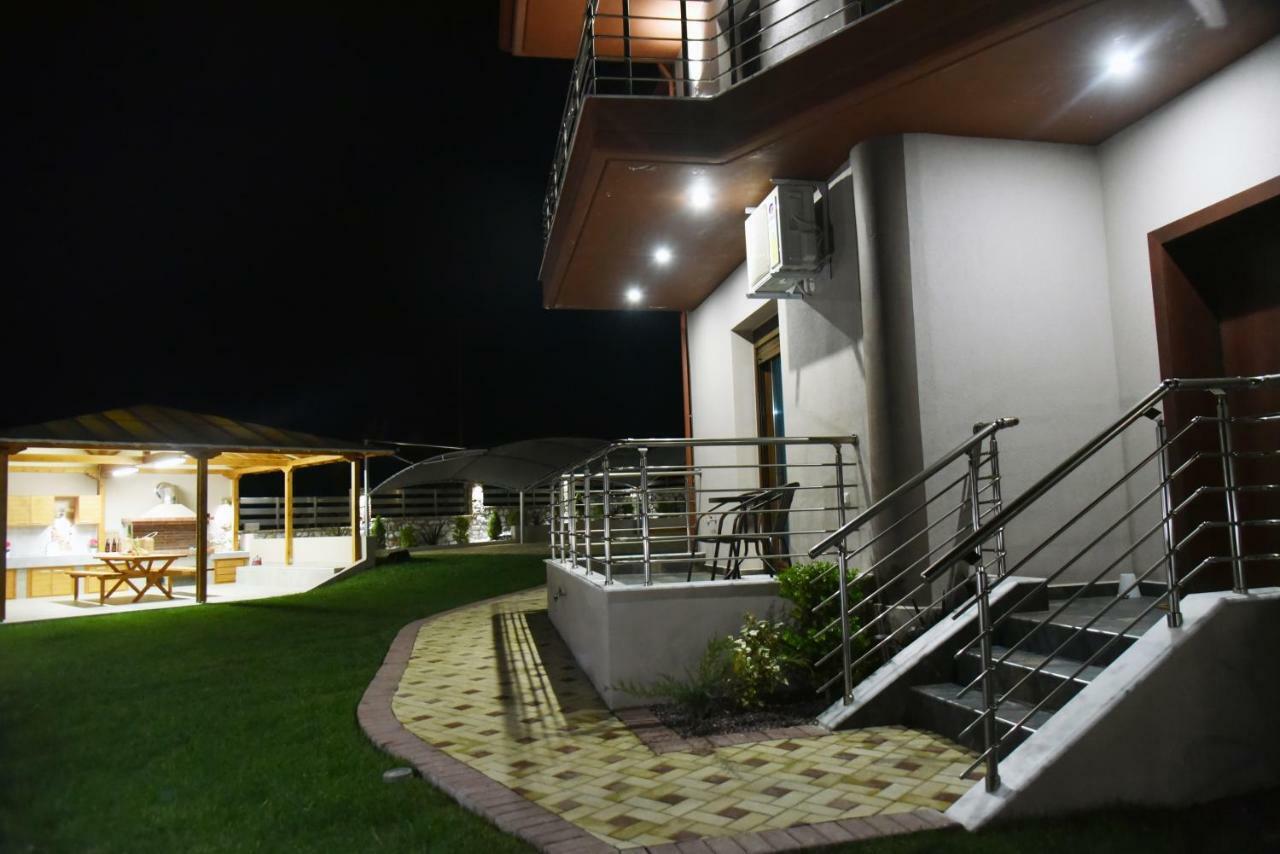 אגיוס ניקולאוס Athina Luxury Apartments מראה חיצוני תמונה