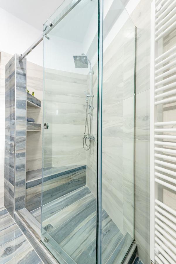 אגיוס ניקולאוס Athina Luxury Apartments מראה חיצוני תמונה